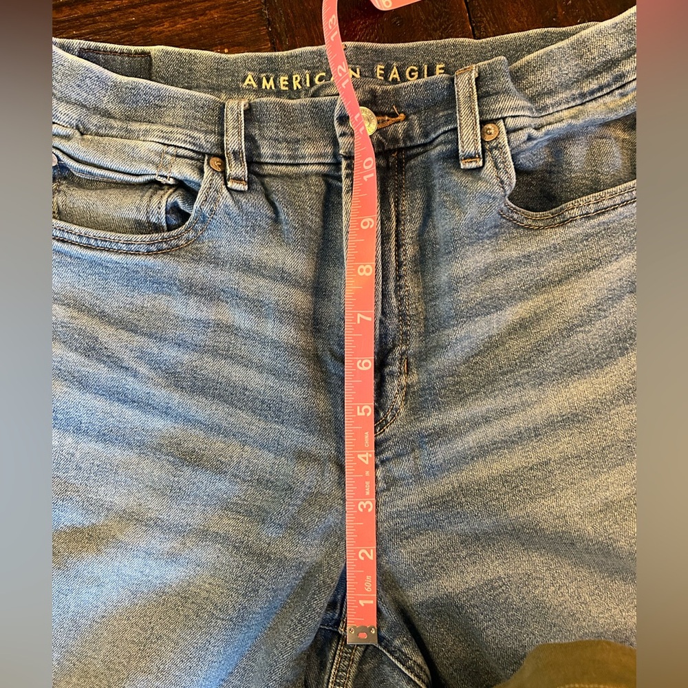 American Eagle Curvy Super High-Rise Baggy Straight Light Blue Denim Jeans - Picture 5 of 10